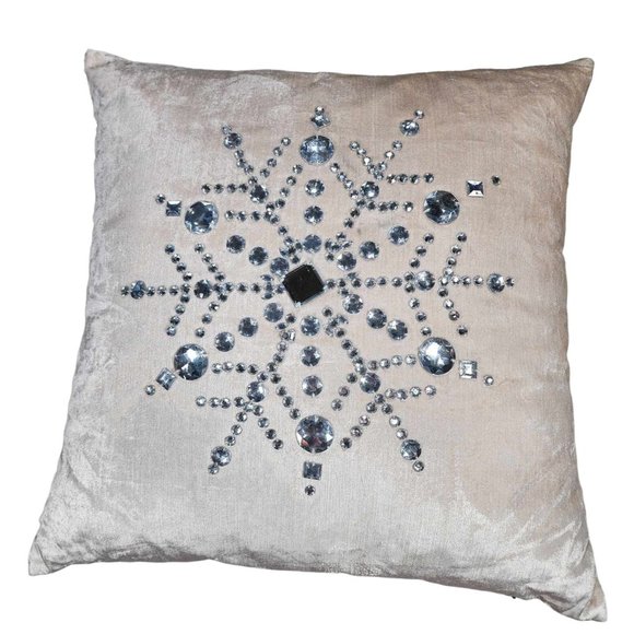 Pier 1 Holiday Pier Christmasholiday Throw Pillow Snowflake White